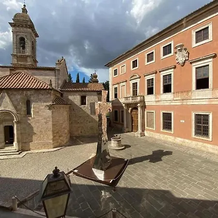 Antico Borgo San Quirico d'Orcia